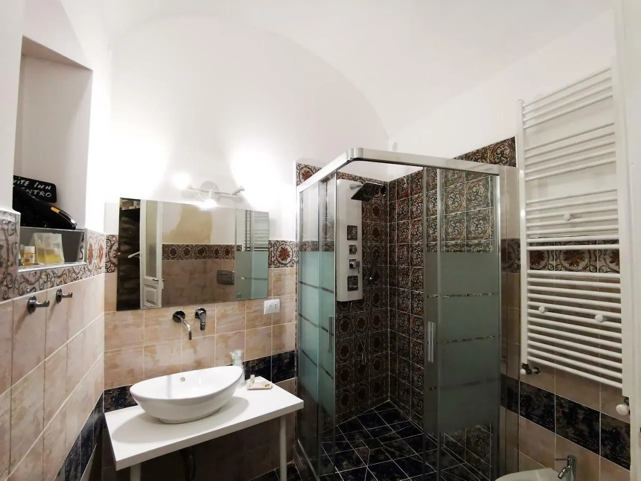 Suite Inn Centro Dimora Storica Enna Maison d'hôtes