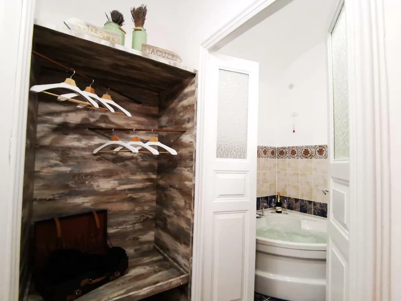 Suite Inn Centro Dimora Storica Enna 0*,  Italie